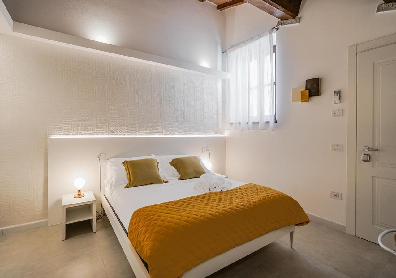 Hotel Ad Oriente La Maddalena  Esterno foto